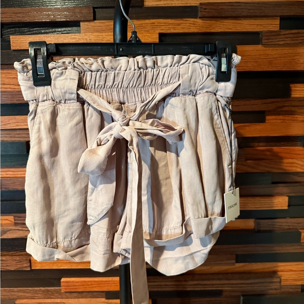 Sneak Peek Pink High Waist Shorts NWT - size Small